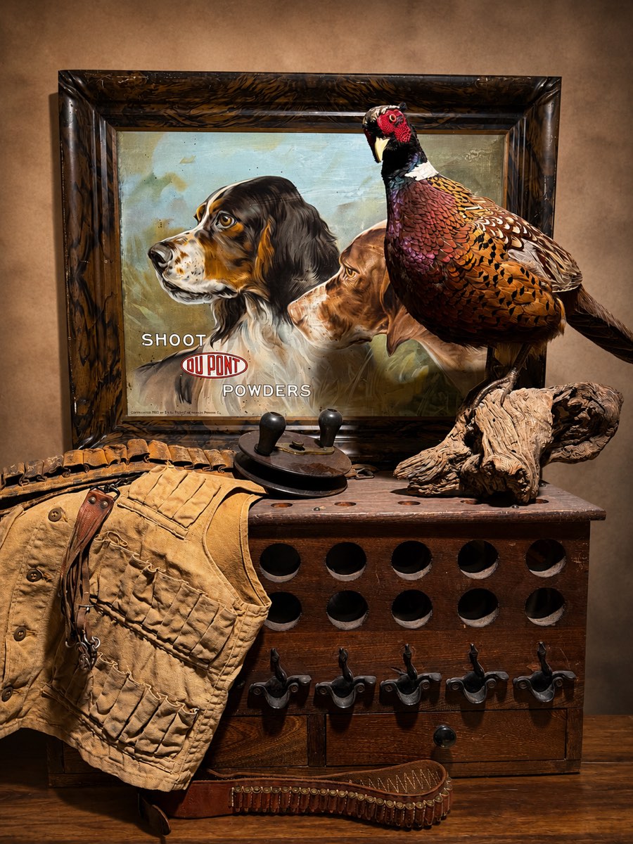 Other collectible sporting artifacts, crates, catalogs and ephemera